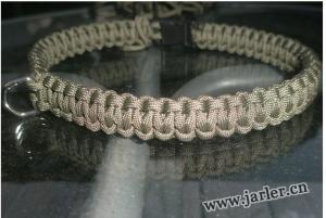 Paracord dog collar